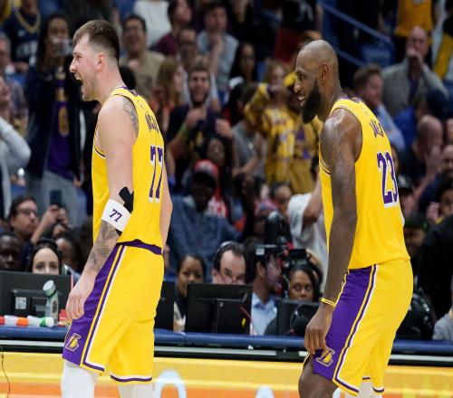 东契奇半场,暴走,荣登湖人队,万博manbetx体育平台,万博体育官网,万博体育app下载,ManBetX,SPORTS