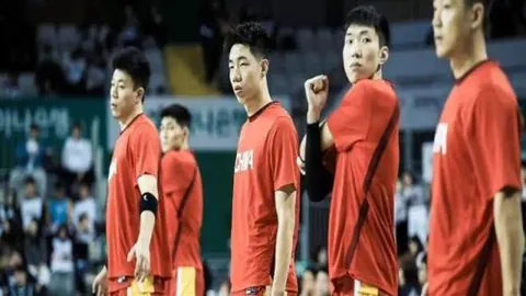 东部榜首活塞客场对决，专家分析大乐透期号推荐守位策略